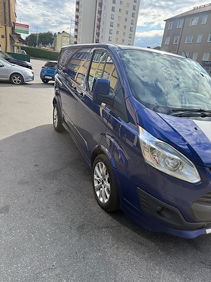 Ford Transit Custom 3 of 7