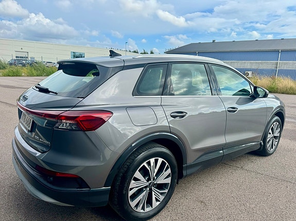 Audi Q4 e-tron 8 of 10