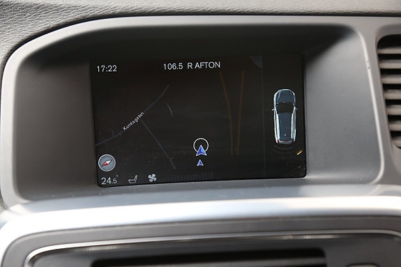 Volvo V60 Cross Country 21 of 25
