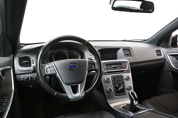 Volvo V60 Cross Country 13 of 25
