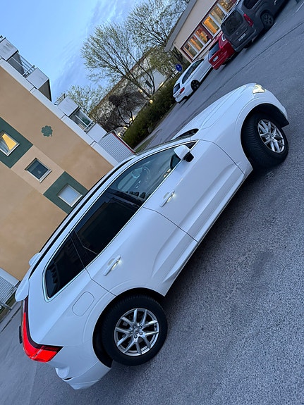 Volvo XC60 4 of 11