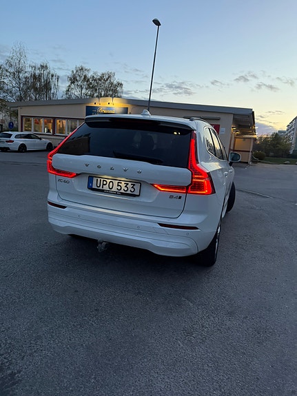 Volvo XC60 3 of 11