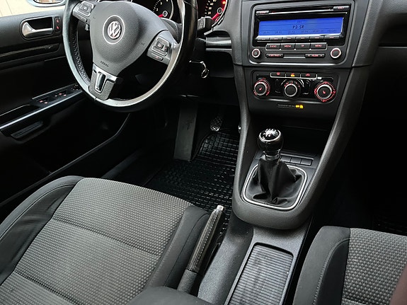 Volkswagen Golf VI 11 of 22