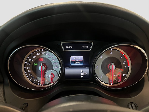 Mercedes-Benz GLA200 d 11 of 22