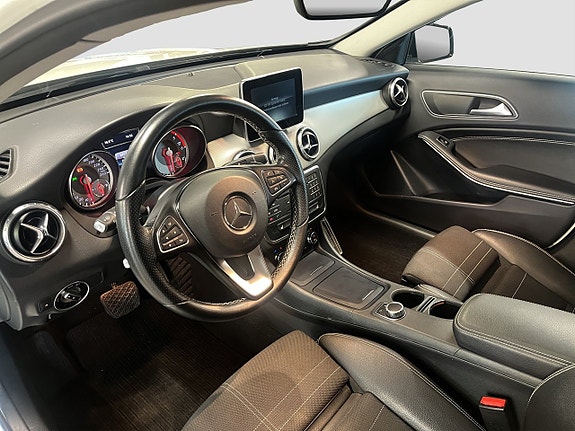Mercedes-Benz GLA200 d 9 of 22
