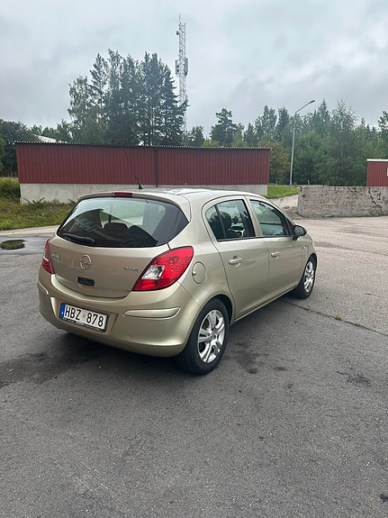 Opel Corsa 4 of 15