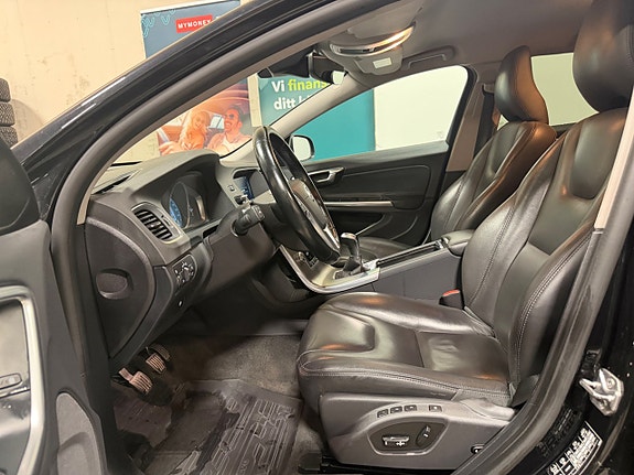Volvo V60 16 of 30