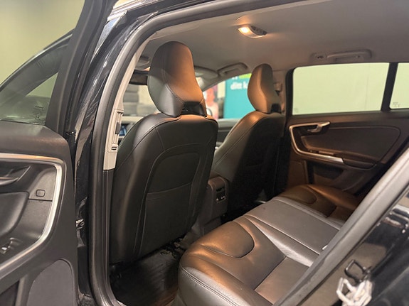 Volvo V60 10 of 30