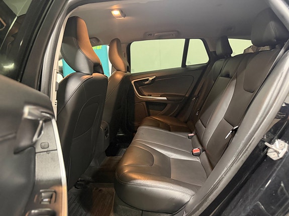 Volvo V60 9 of 30