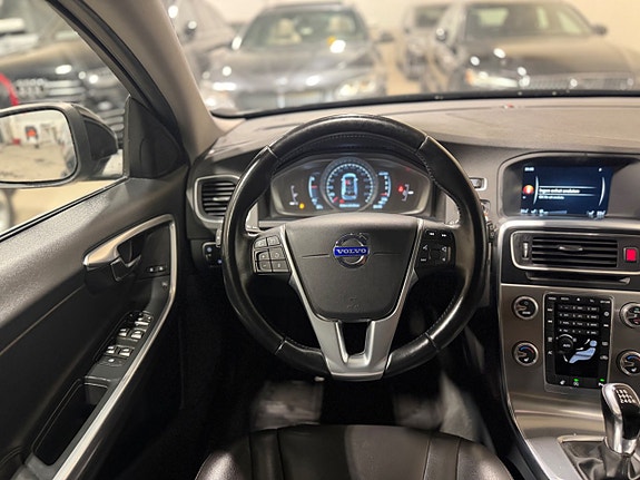 Volvo V60 12 of 30