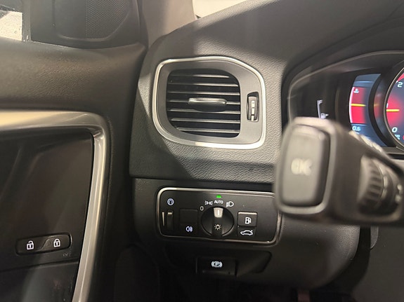 Volvo V60 26 of 30