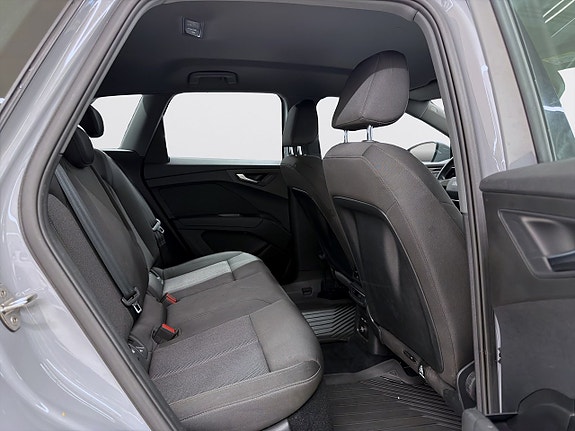 Audi Q4 e-tron 10 of 20