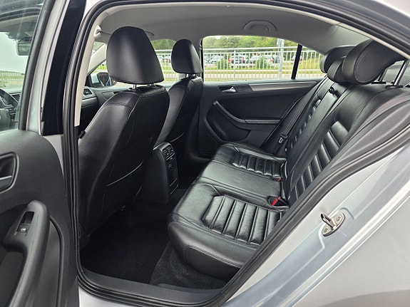 Volkswagen Jetta 7 of 7