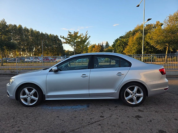Volkswagen Jetta 5 of 7