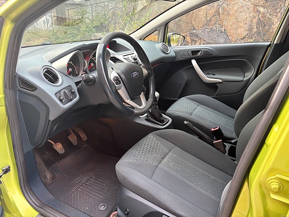 Ford Fiesta 7 of 15