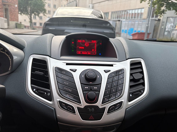 Ford Fiesta 10 of 15