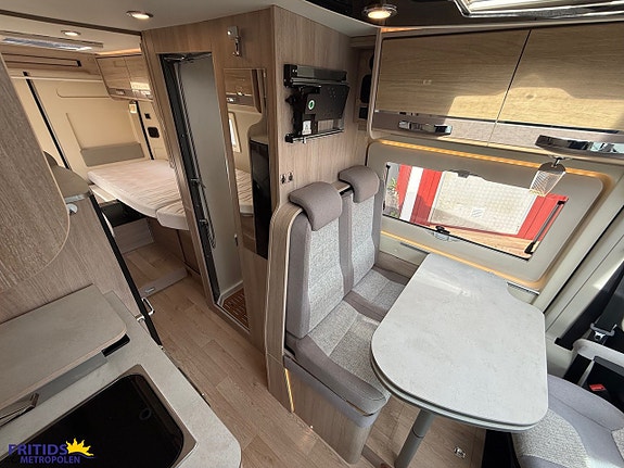 Rapido Van 640 Scandinavia exklusive 160hk-Automat-Skyroof-Lithium 12 of 19