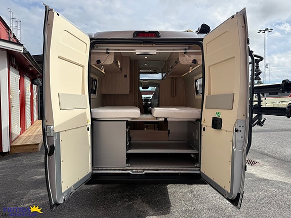 Rapido Van 640 Scandinavia exklusive 160hk-Automat-Skyroof-Lithium 6 of 19