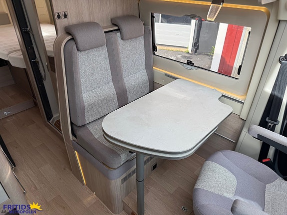 Rapido Van 640 Scandinavia exklusive 160hk-Automat-Skyroof-Lithium 9 of 19