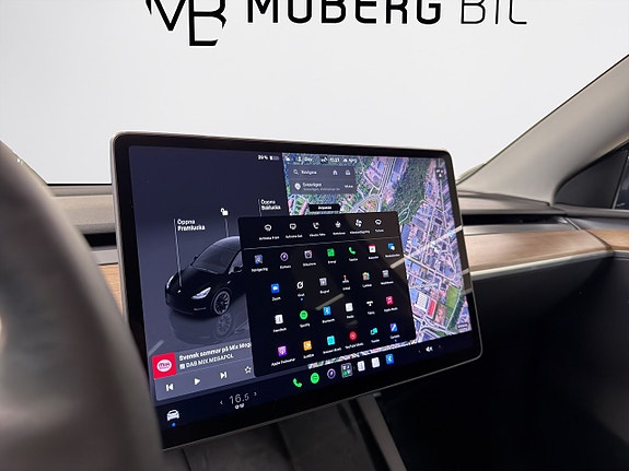Tesla Model Y 17 of 19