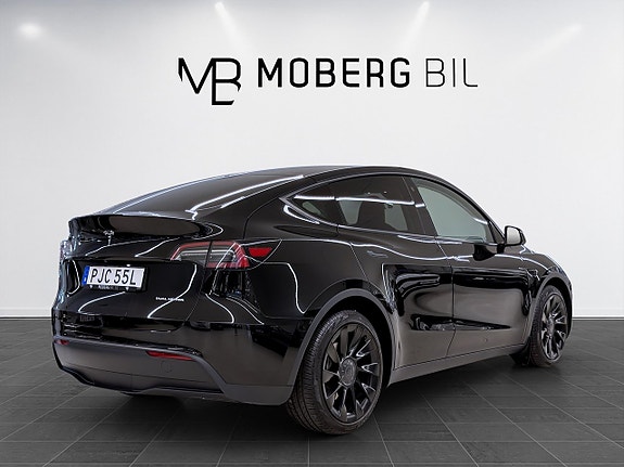 Tesla Model Y 6 of 19
