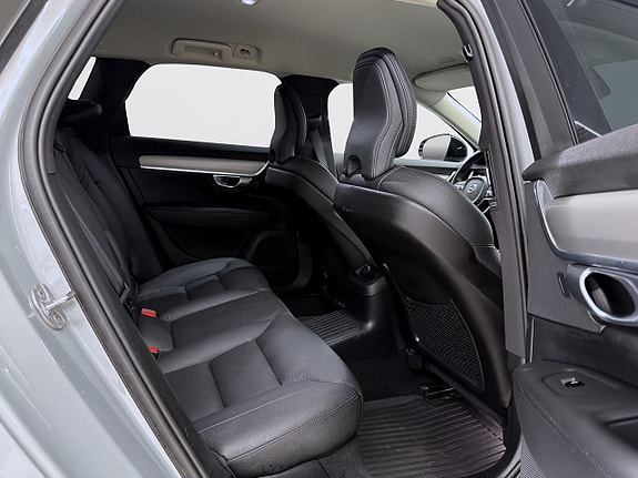 Volvo V90 10 of 19