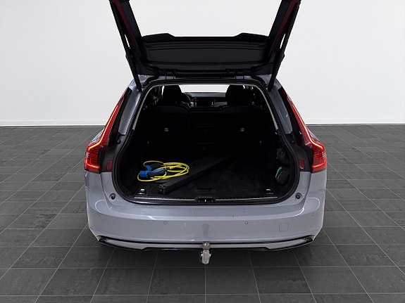 Volvo V90 7 of 19