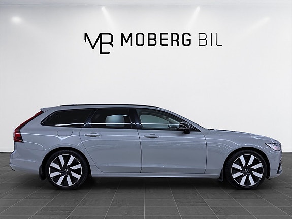 Volvo V90 4 of 19