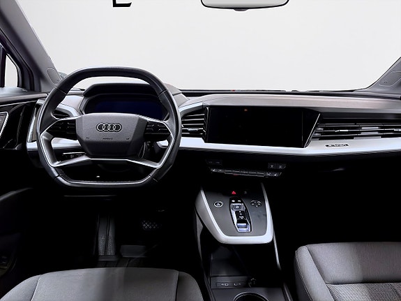 Audi Q4 e-tron 12 of 18
