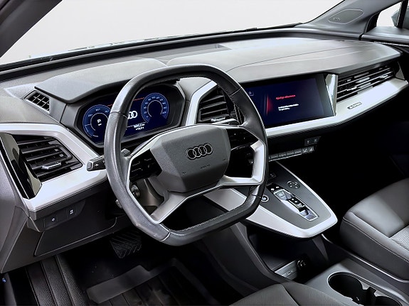 Audi Q4 e-tron 16 of 18