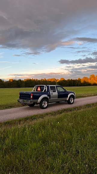 Nissan King Cab 4 of 9