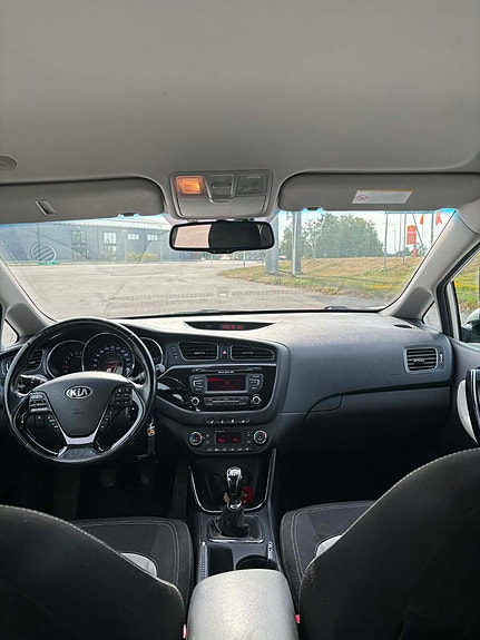 Kia Ceed 4 of 7