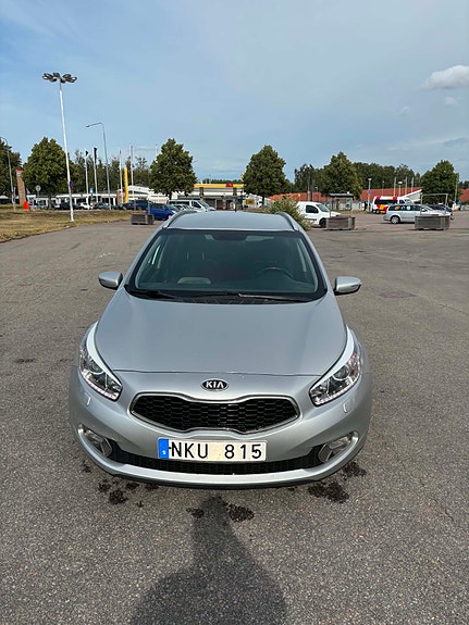 Kia Ceed 2 of 7