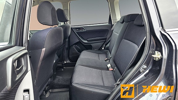 Subaru Forester 9 of 14