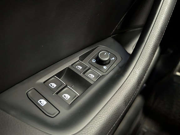 Volkswagen Passat Alltrack 21 of 30