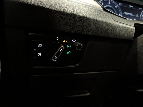 Volkswagen Passat Alltrack 20 of 30