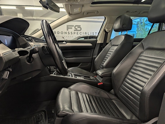 Volkswagen Passat Alltrack 18 of 30