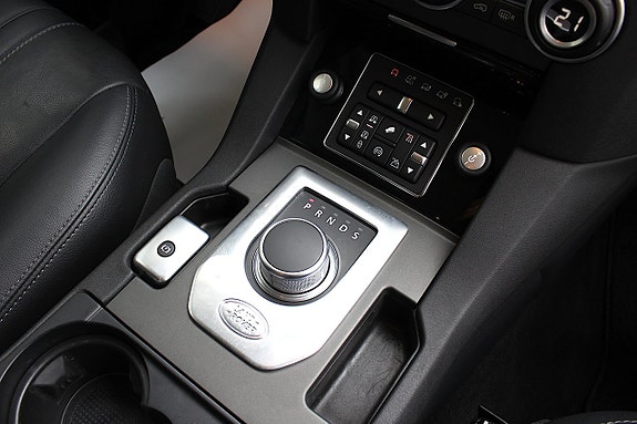 Land Rover Discovery 4 28 of 30