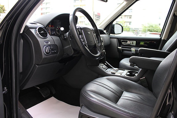 Land Rover Discovery 4 21 of 30