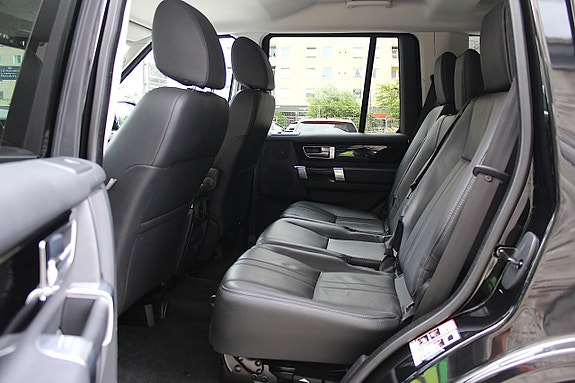 Land Rover Discovery 4 19 of 30