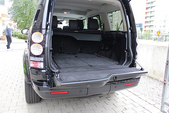 Land Rover Discovery 4 17 of 30