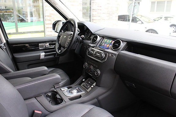 Land Rover Discovery 4 27 of 30