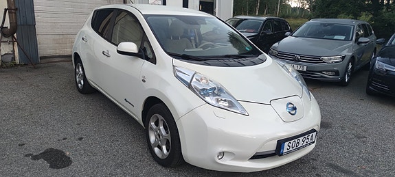 Nissan Leaf 3 of 10