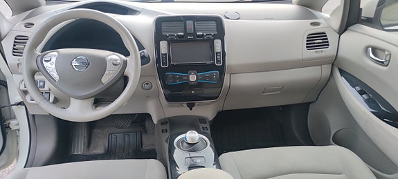 Nissan Leaf 6 of 10