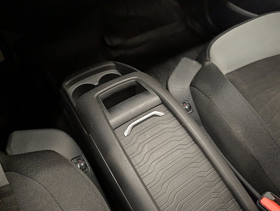 Citroen Grand C4 Picasso 22 of 24