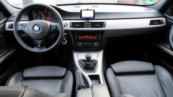 BMW 335i 7 of 10