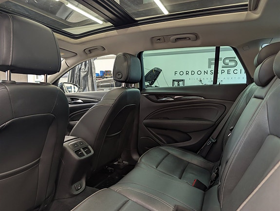Opel Insignia 15 of 30