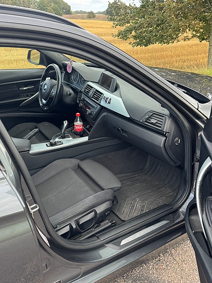 BMW 320d 9 of 12