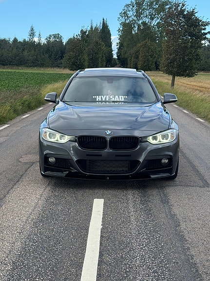 BMW 320d 2 of 12