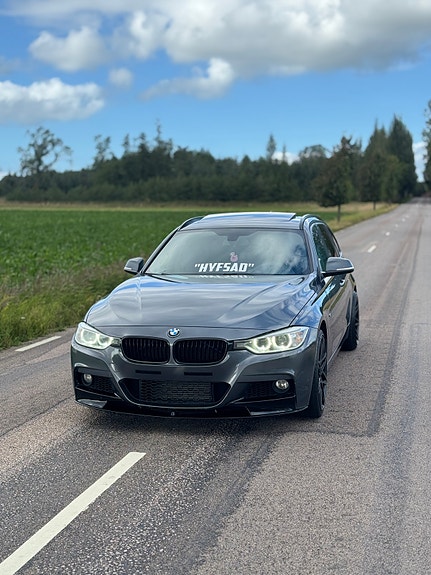 BMW 320d 3 of 12